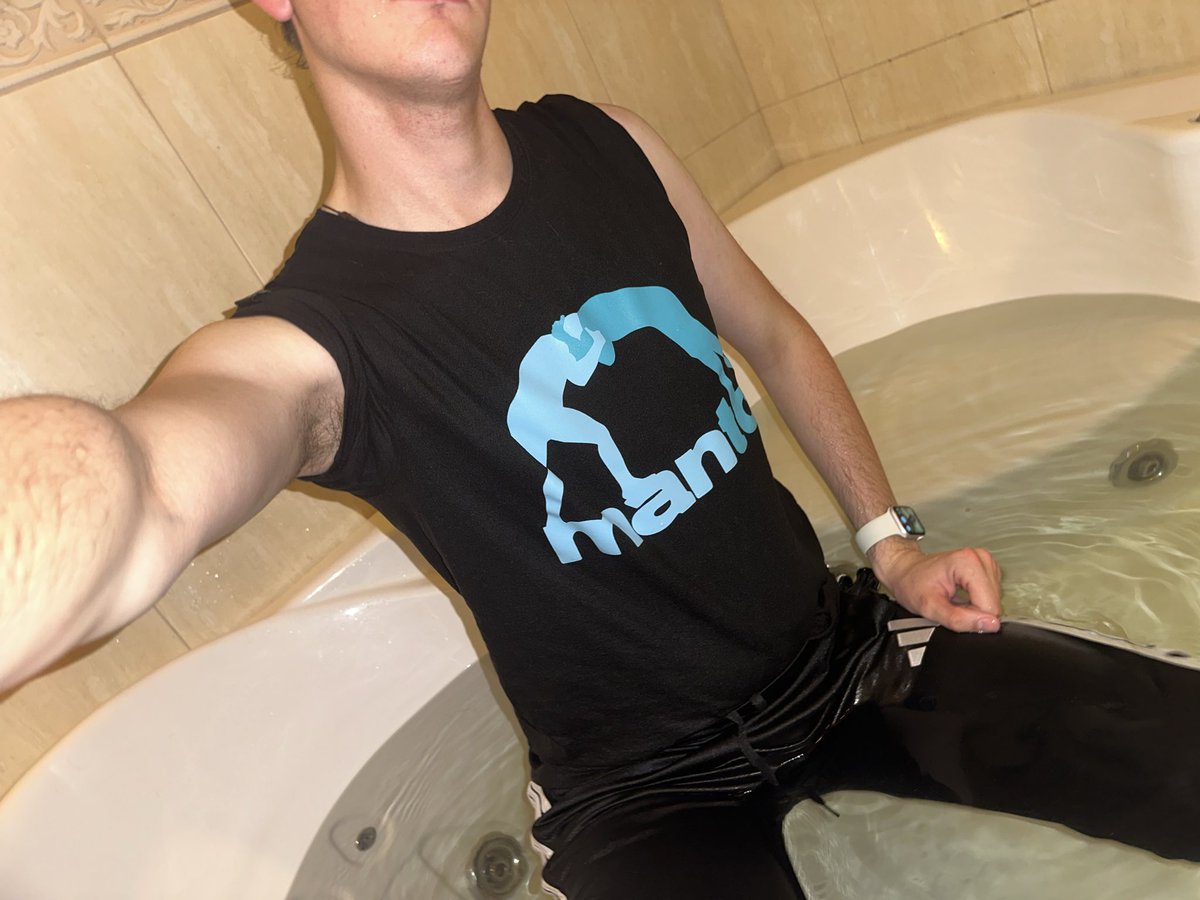slavic_WAM's tweet photo. Bath… https://t.co/G0alHpfMkm