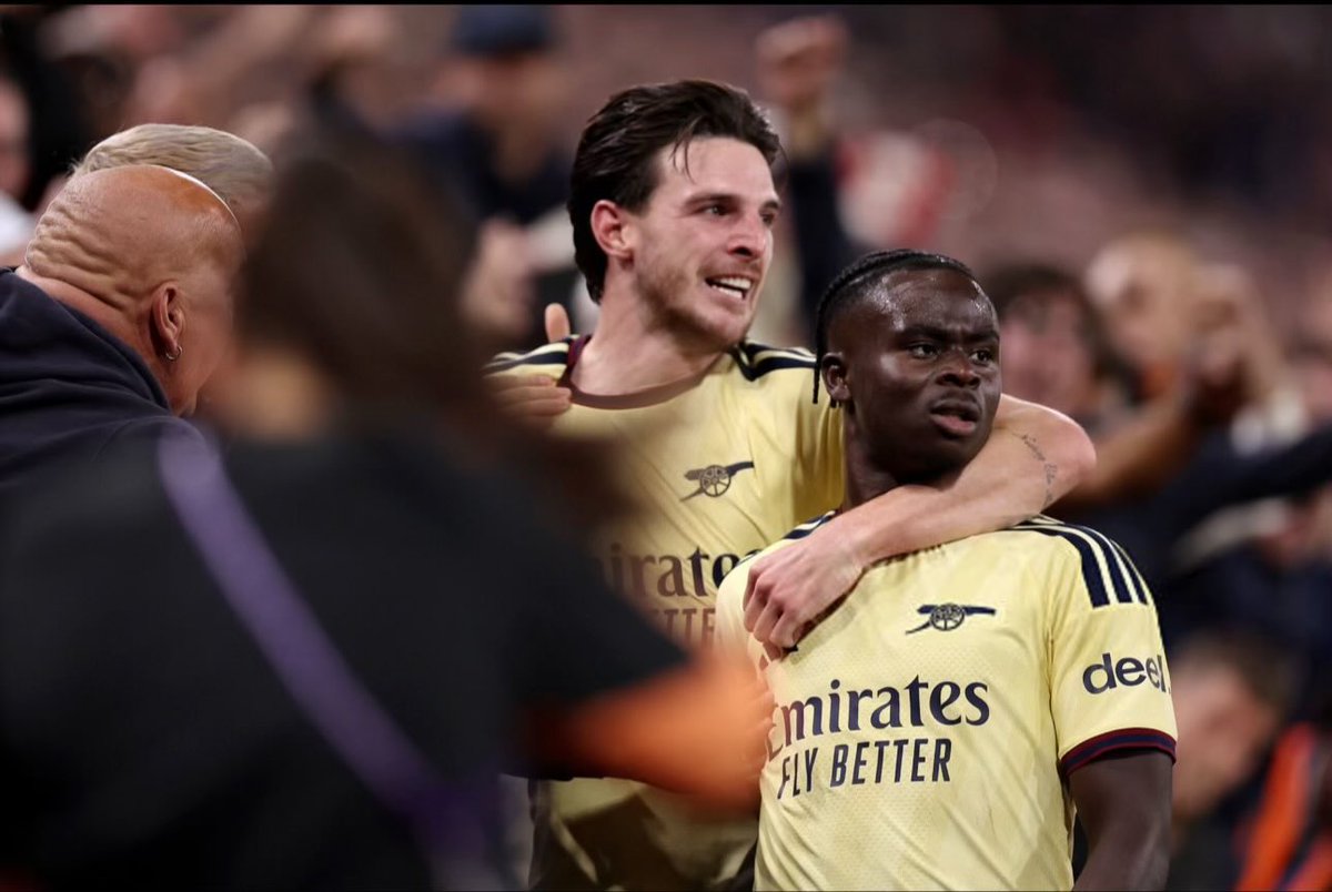 ArsenalScopeX's tweet photo. Scenes from Villa Park. 🔴⚪️ https://t.co/5ok7pwerTN