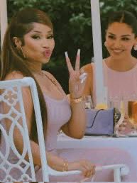 itsme_keema's tweet photo. Minaj Monday 🩷

I just wanted to take the time to point out this full circle moment and really let you know how much I support you and so proud of you @NICKIMINAJ 

2013: Nicki you was at the American Idol judges’ table. Season 12. Giving nicknames, giving real talk, sitting next to Mariah, Keith Urban, and Randy Jackson knowing you belonged there the whole time.

2026: Fast Forward Nicki you’re about to sit as a judge again and this time it’s for a $1M small-business pitch competition in Washington. 

Five finalists. 

Grant Cardone and Airbnb co-founder Joe Gebbia will be next to you. Dean Cain hosting. And the Winner walks away with $400K.

To see you go from judging voices on national TV to judging businesses in D.C.
Same chair energy. Different room. Same Queen. Bigger impact! 

Happy Minaj Monday, Barbz 🎀🦄