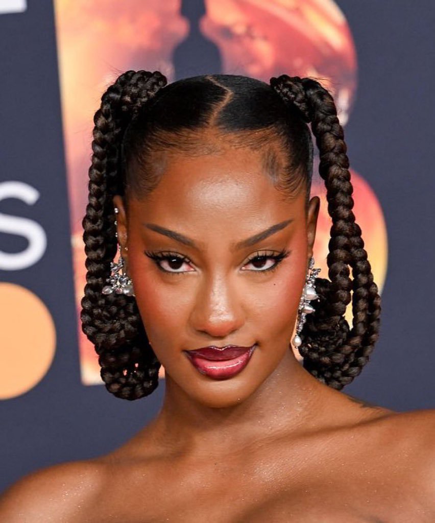RedMedia_us's tweet photo. Tems clears the air on the genre of music she makes:

“I’m not an Afrobeats artist. When I release my music, I classify it as R&amp;B, but blogs keep calling it Afrobeats. I’ve noticed that any music that comes out of Africa is automatically categorized as Afrobeats.” https://t.co/pV3ECfnCOG