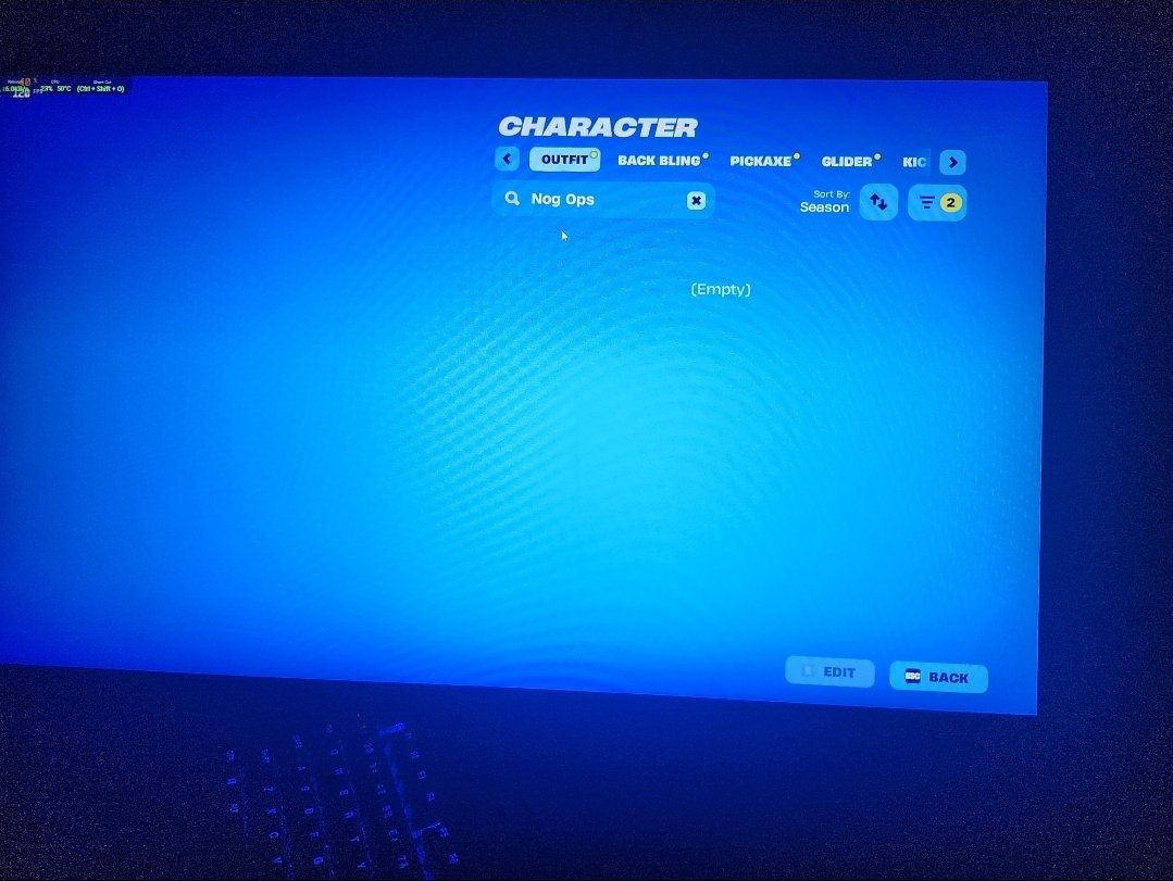 llllViperllll's tweet photo. Yo @FortniteStatus I bought a skin like a month ago now and now its not in my locker anymore can I please have it back its my favorite skin. And support hasn't helped me at all. https://t.co/LZV4qCBhCm