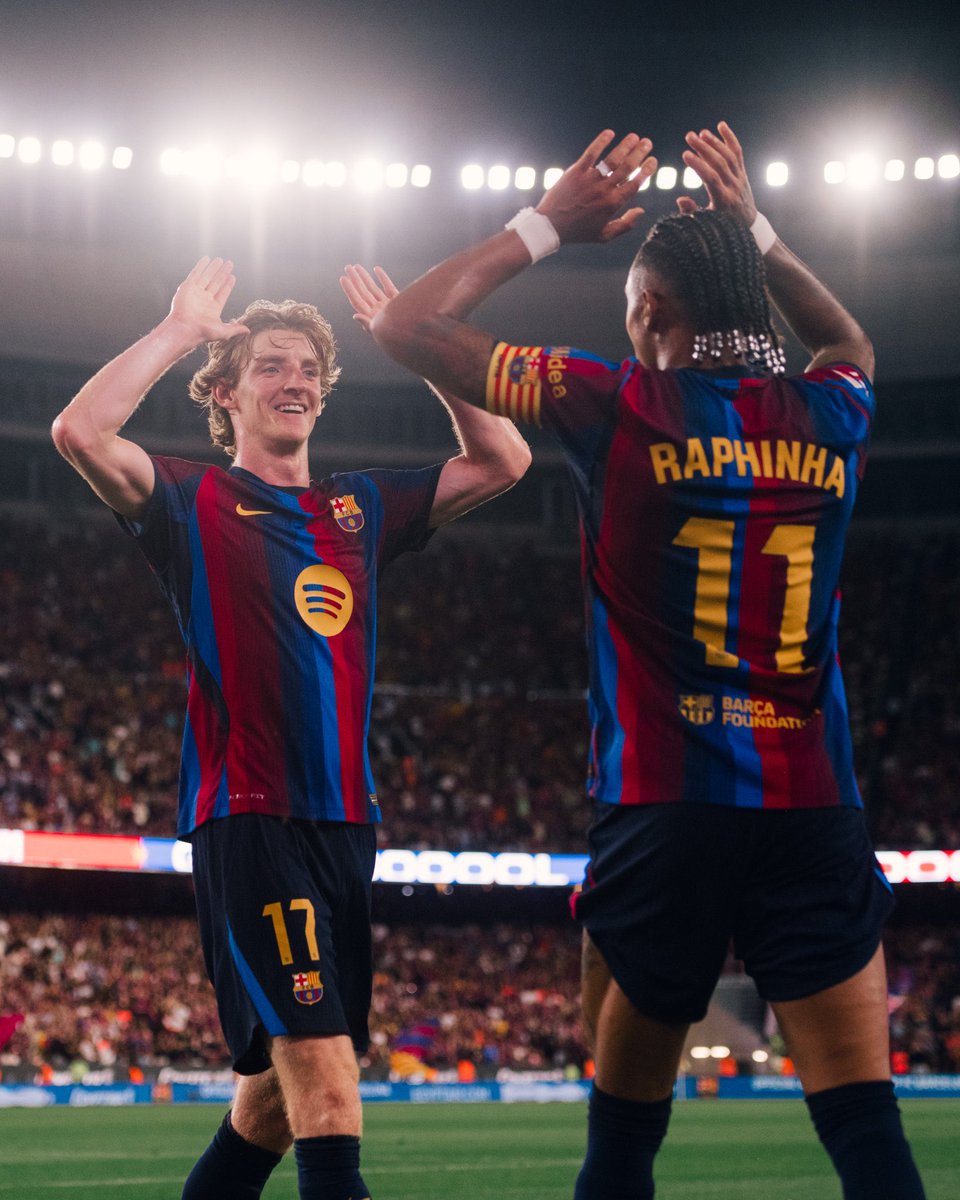 Saud555L's tweet photo. اذا فاز برشلونة تنام الأرض مبسوطه ❤️💙 https://t.co/0e2BDtiq9T