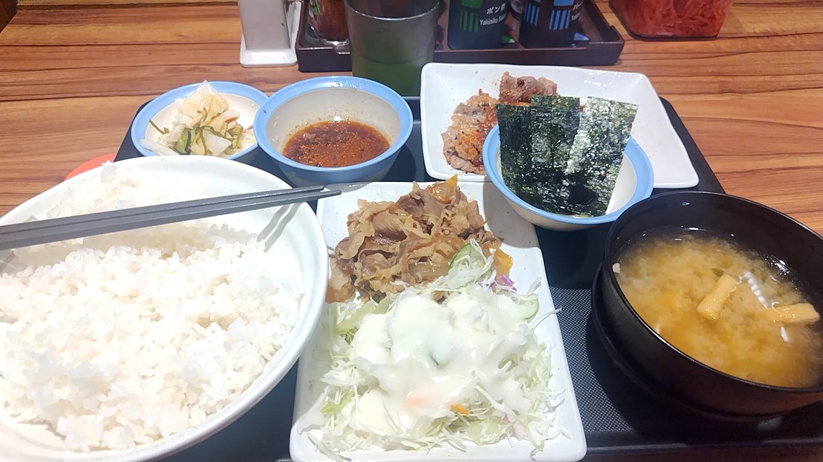 CITYCAT38's tweet photo. 今日も豪勢に松屋400円。
頑張ってくぅぞ〜（笑） https://t.co/1v49MRHFYH