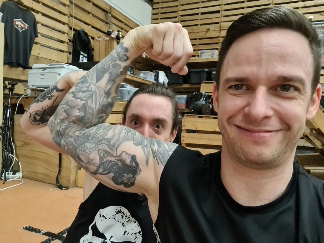GermanGuyB8_2's tweet photo. Brothers, true form of love keeping it in the family. https://t.co/fSS4u0Iwvs