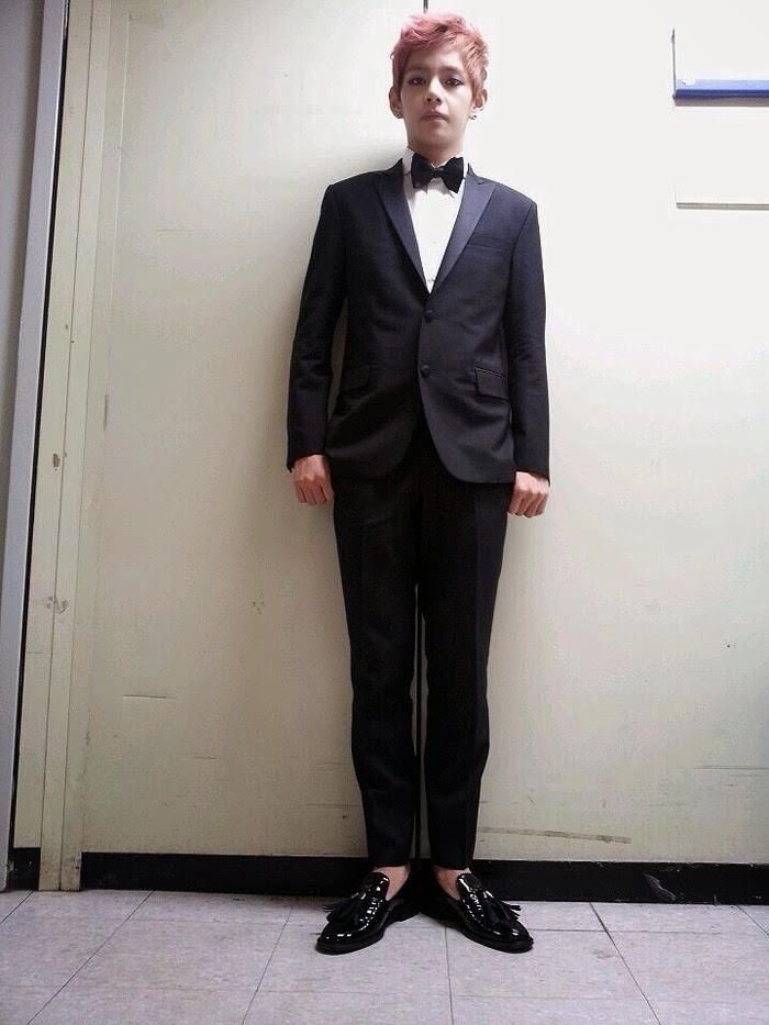 blue7kv's tweet photo. ola kn para ser mutis y respondernos como en los au’s 

#armytwt #taekook #mutis https://t.co/DLG5MSm1NO