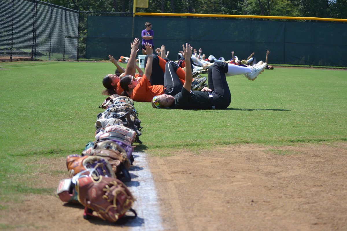 UnityBlasi's tweet photo. Awesome practice yesterday with @UnityCoachJosh and a few of our Unity sister teams! 
Thank you to Mike Padgett for coming out and getting some great shots of our girls! 📸
Quality reps, competing with purpose, and continuing to sharpen the details as we get ready for fall. 💪🔥

#unitystrong
#bUiltdifferent
#trustandcompete

@VAUnitySB