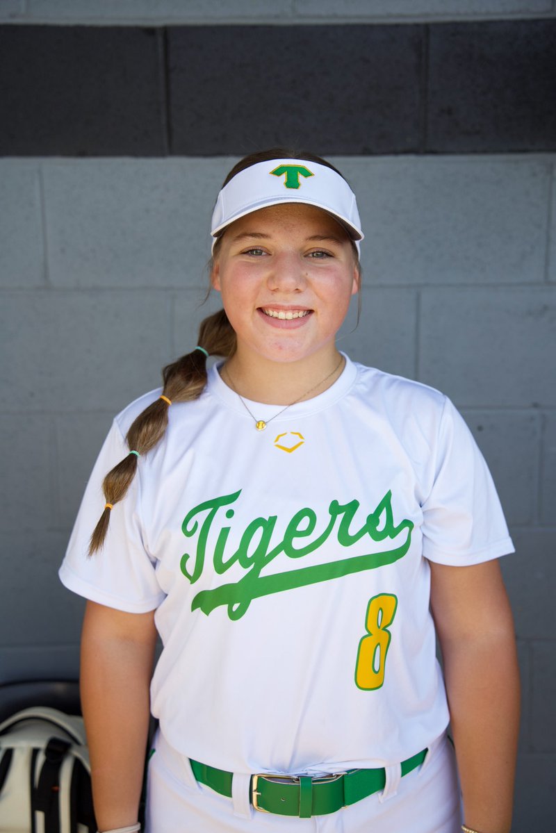 BraelynnScott08's tweet photo. First scrimmage and practices with my team this weekend so very excited !! Love my girls and excited for the upcoming season!! Go tigers!💚
@nemccsoftball 
@LetsGoICC_SB 
@UTM_Softball 
@UTM_DFarmer 
@ChelseaEFarmer 
@CoLinSoftball 
@tagupSoftball 
@UCASoftball 
@UNASoftball https://t.co/JouyhP6q6z