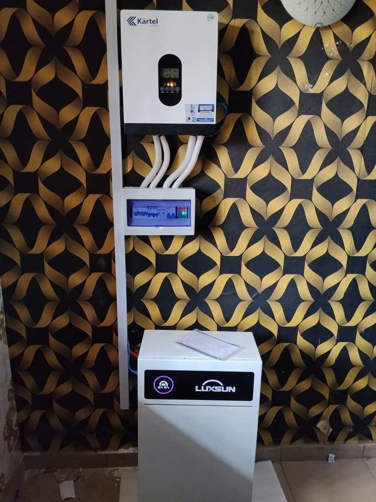 CARDreal12's tweet photo. @InsideIlorin_NG I’m a Telecommunications Engineer, and I also work in electrical and solar engineering—mainly installations, maintenance, electrical design, and inverter/solar systems. https://t.co/hGPrWC9gJ5