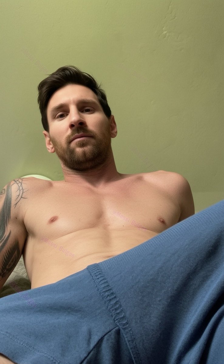 Messi_Bulges's tweet photo. Daddy’s here 😗 https://t.co/bQBTW4O4iN