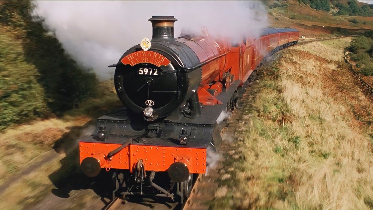 EiProfeta's tweet photo. Hoy 1 de septiembre, volvemos a Hogwarts. https://t.co/Yaws4AxBiW