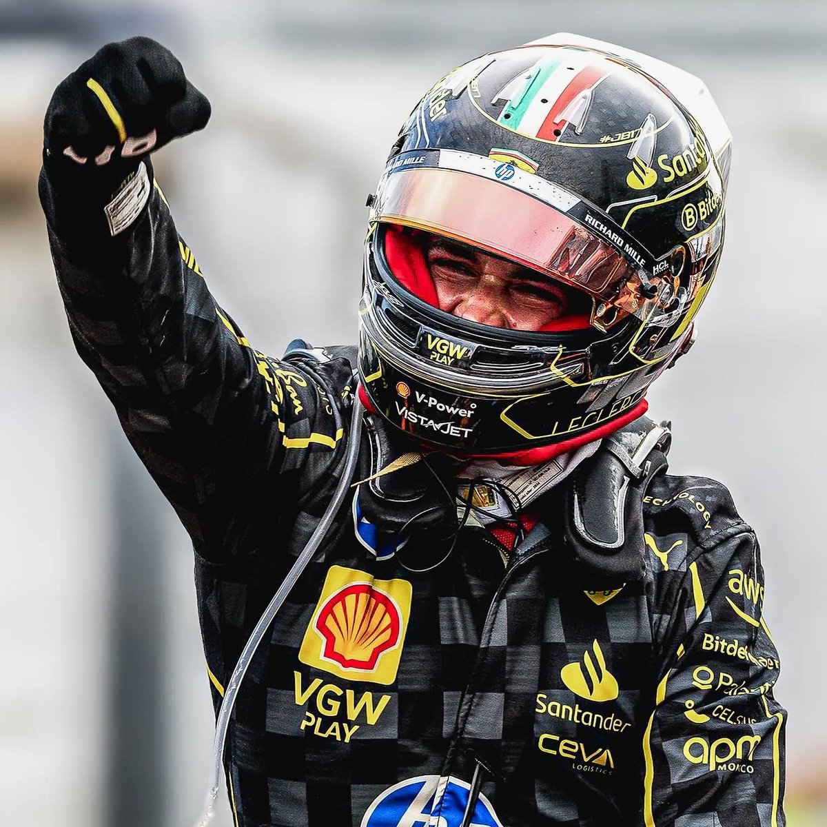 F1GuyDan's tweet photo. September 1st should be renamed Charles Leclerc day 🔥 

Sept. 1 2019 - His first F1 win with Ferrari at Spa

Sept. 1 2024 - Wins Ferrari’s home race in Monza on the 5-year anniversary of his 1st F1 win https://t.co/btF44bKvtv