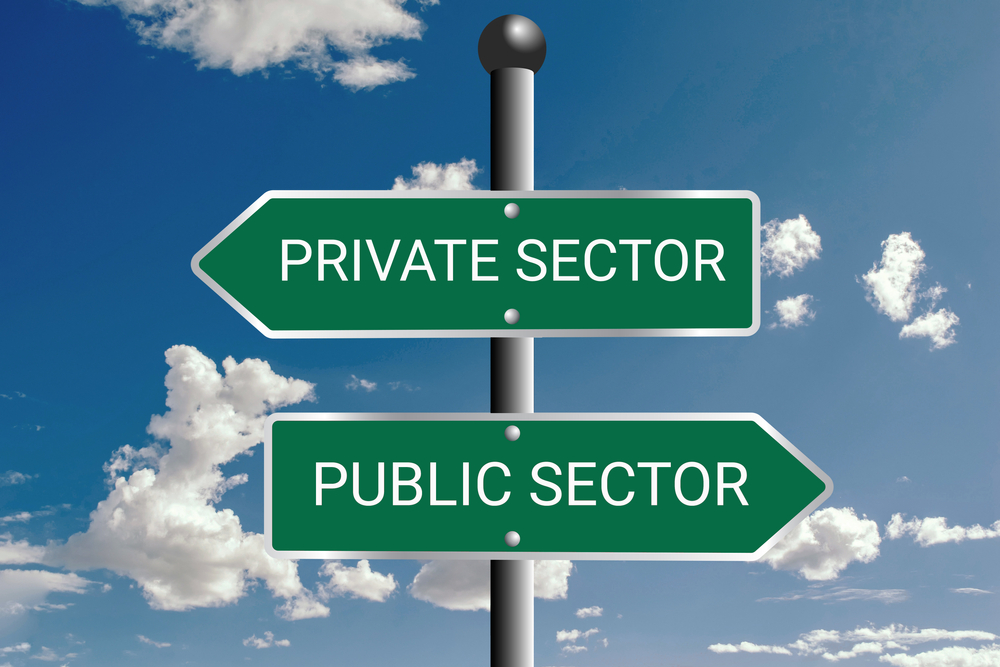 NAPA401K's tweet photo. Where workers turn for #financialadvice may depend on where they work.

New research highlights key differences between public- and private-sector employees and how they seek financial guidance.

🖱️https://t.co/Bg8Uagwo28 https://t.co/EzF5Zjgq4a