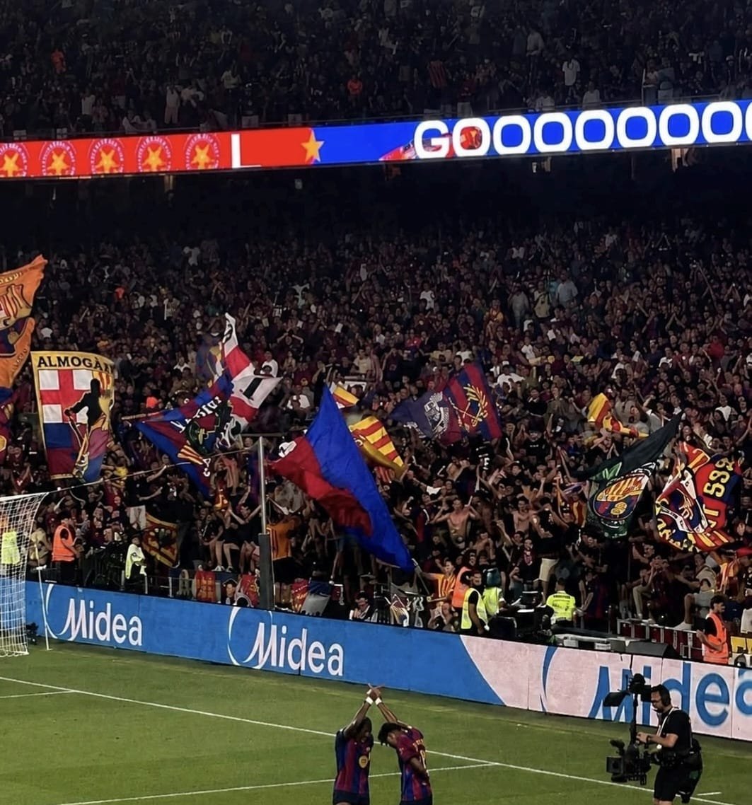 FRONT532oficial's tweet photo. 9 de 9, amb peu ferm a per la cuarta jornada de @LaLiga.... 
Seguim!!!! 💪
#ForçaBarça
#Supporters
#FCB
#FCBarcelona
#FCBlive
#Antimadridistes
#Barça
#BarçaRayo https://t.co/Mpuc494JwF