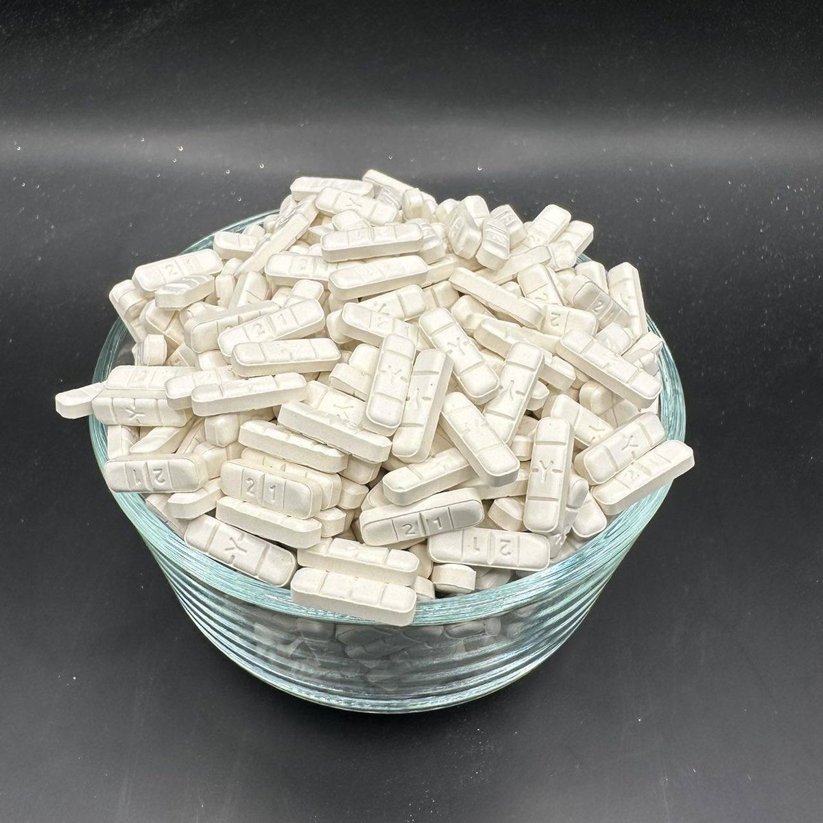 cryptohacktech's tweet photo. Xanax hit asf 🔥 

Doorstep delivery 🚚 

Fast Shipping to your address 🛬

Order via link 😵   👇https://t.co/SbCf28MRla https://t.co/e5RCZAWBWY