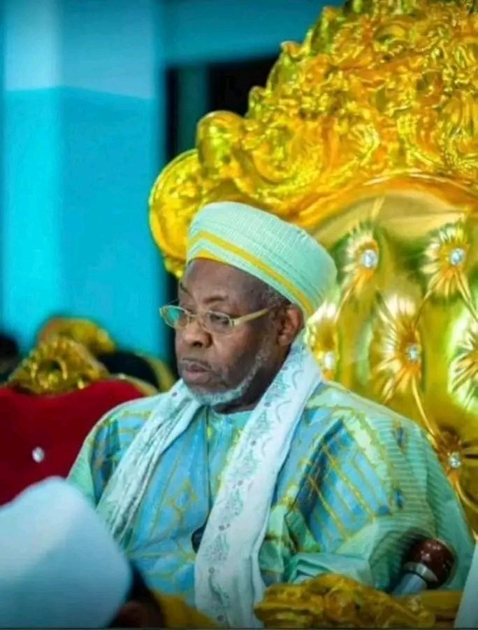 Cisse996's tweet photo. Innalillahi wa inna ilaihirrajiun 

Sheickh Makki Sheickh Ibrahim Niasse ya koma zuwa Ga Rahmar Allah 

Ahuta lfy papa Makki ��❤️ https://t.co/6BIMKD8Aw5