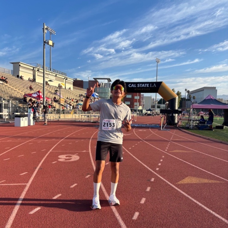 CalStateLA's tweet photo. The 2nd Annual #WeRunLA Community Race brought folks to campus to run, walk and roll the 3-mile course. New this year, four dogs and their owners joined the fun as part of the race’s first-ever doggy division. 🏃🐕

Thank you to everyone who came out to celebrate and compete! https://t.co/n9j8ScdEB3