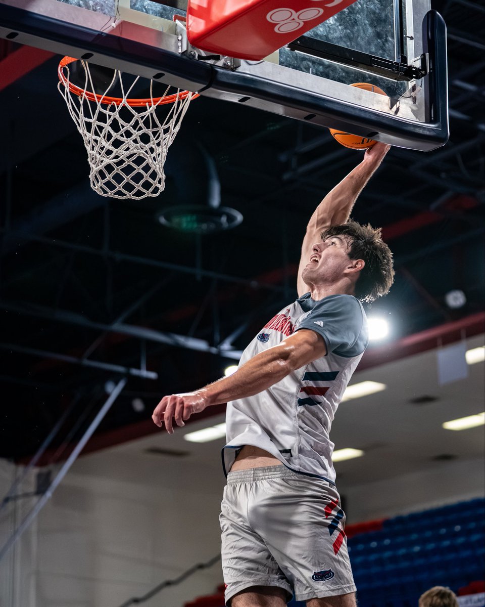 FAUMBB's tweet photo. Work doesn’t stop ⚡️

#WIP🏝️ https://t.co/zCdtMSfgjS