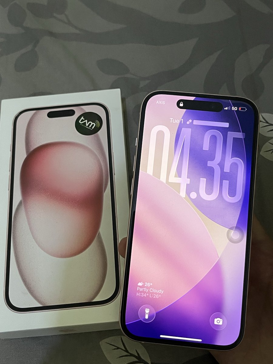 _jhubbies's tweet photo. WTS DIJUAL IPHONE 15 PINK 128 MULUS 10000%

BH 100% 
Garansi on july 2027
Kondisi fisik dijamin mulus 10000% bener bener like new
Kelengkapan dus full set (include nota pembelian)

10.5jt angkut
ga nego free adaptor ori 🥰
bisa cod sekitar tangerang alsut, ciledug, cipondoh https://t.co/ZgB8BkpFdk