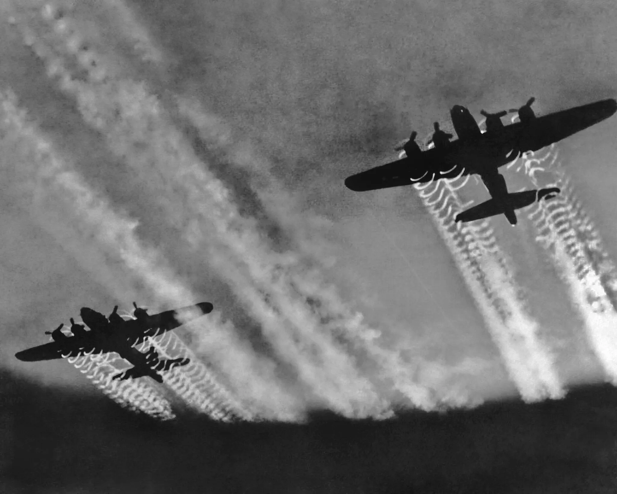 tankfixer's tweet photo. @slaughter_ford @TheEconomist Oh you mean the "jet fuel" they used to power B-17 in WW2 ? https://t.co/nPermQgvlV