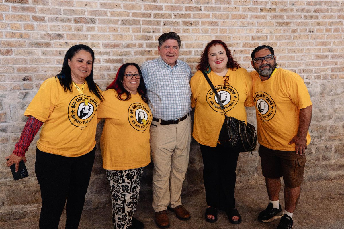JBPritzker's tweet photo. I'm incredibly grateful to join @SEIU and thank their members for all the work they do caring for those in need. 

Your compassion is contagious. In a divided nation, we all ought to be more like them: caring for our seniors, neighbors, and families. https://t.co/MaFIS2i6RV