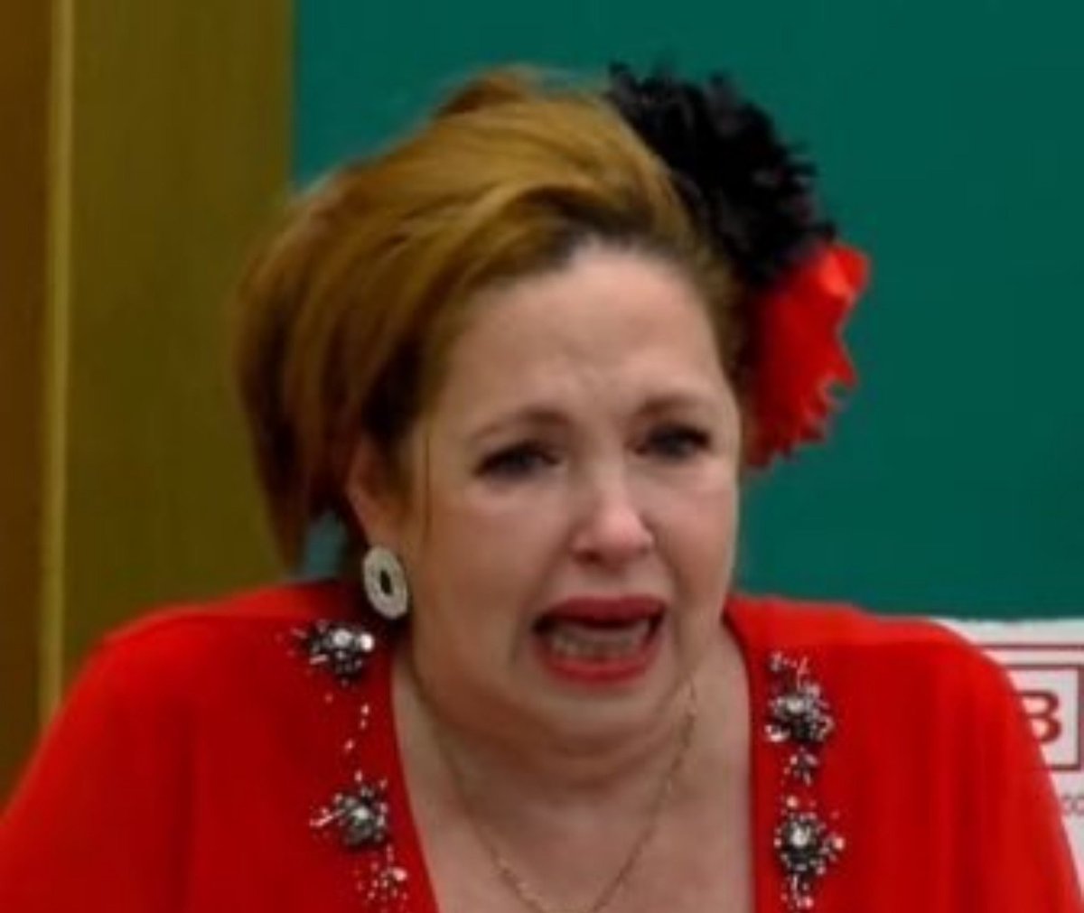 CansHadaa's tweet photo. TODO CULPA DE ESTA VIEJA DE MIERDA Y LA PRODUCCIÓN HOY VAMOS A ESTAR ASI 

#GranHermano https://t.co/XjlrClOf0c
