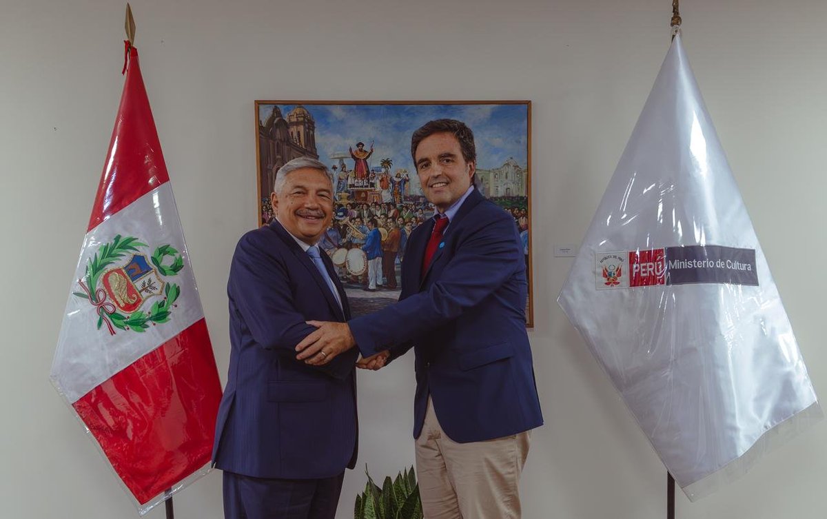 MinCulturaPe's tweet photo. Trabajando juntos por la niñez y adolescencia del Perú. 👧🏻👦🏻🇵🇪

El ministro de Cultura, Alberto Beingolea, sostuvo una reunión de trabajo con Javier Álvarez, representante de UNICEF en el Perú. https://t.co/SP6B2uNpKZ