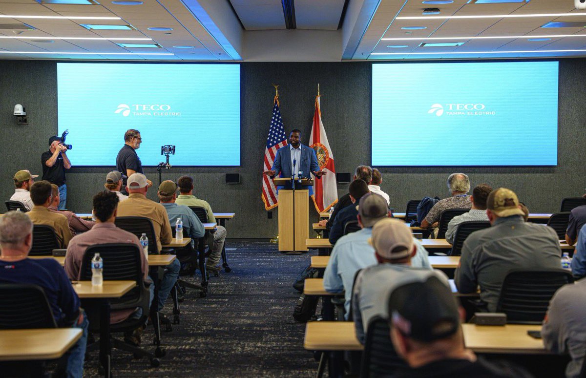 ByronDonalds's tweet photo. Getting a firsthand look at what it takes to keep Florida powered and prepared.

I had a great afternoon joining TECO lineman apprentices in Tampa for some hands-on training with the men and women who keep the lights on and step up when severe weather hits.

Thank you for having me and for the work you do every single day for Floridians. @tropicalupdate