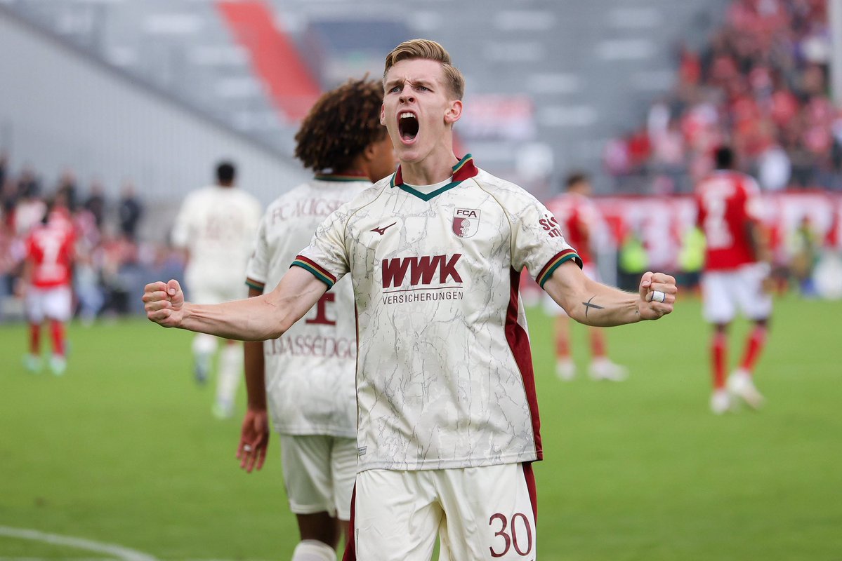 tipster_lc's tweet photo. Jogador pra realmente ficar de olho.

Kade do Augsburg é alto nível puro, em velocidade é quase imparavel. Não tenho dúvidas que vai ser um dos grandes destaques da liga nessa temporada. 22 anos! 💎 https://t.co/PLo69RplKp