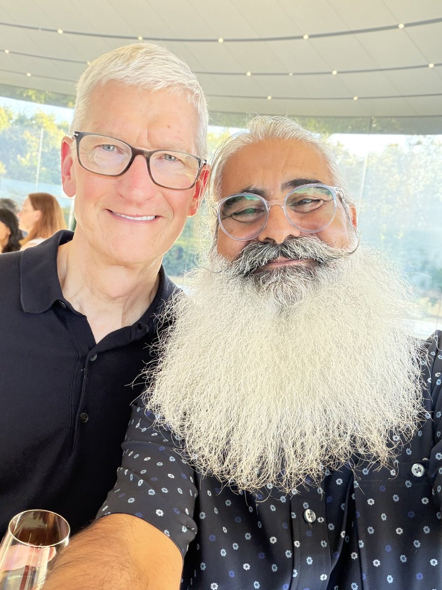 SteveMadan's tweet photo. @tim_cook 🙏🏾 https://t.co/yY07t7zVrM