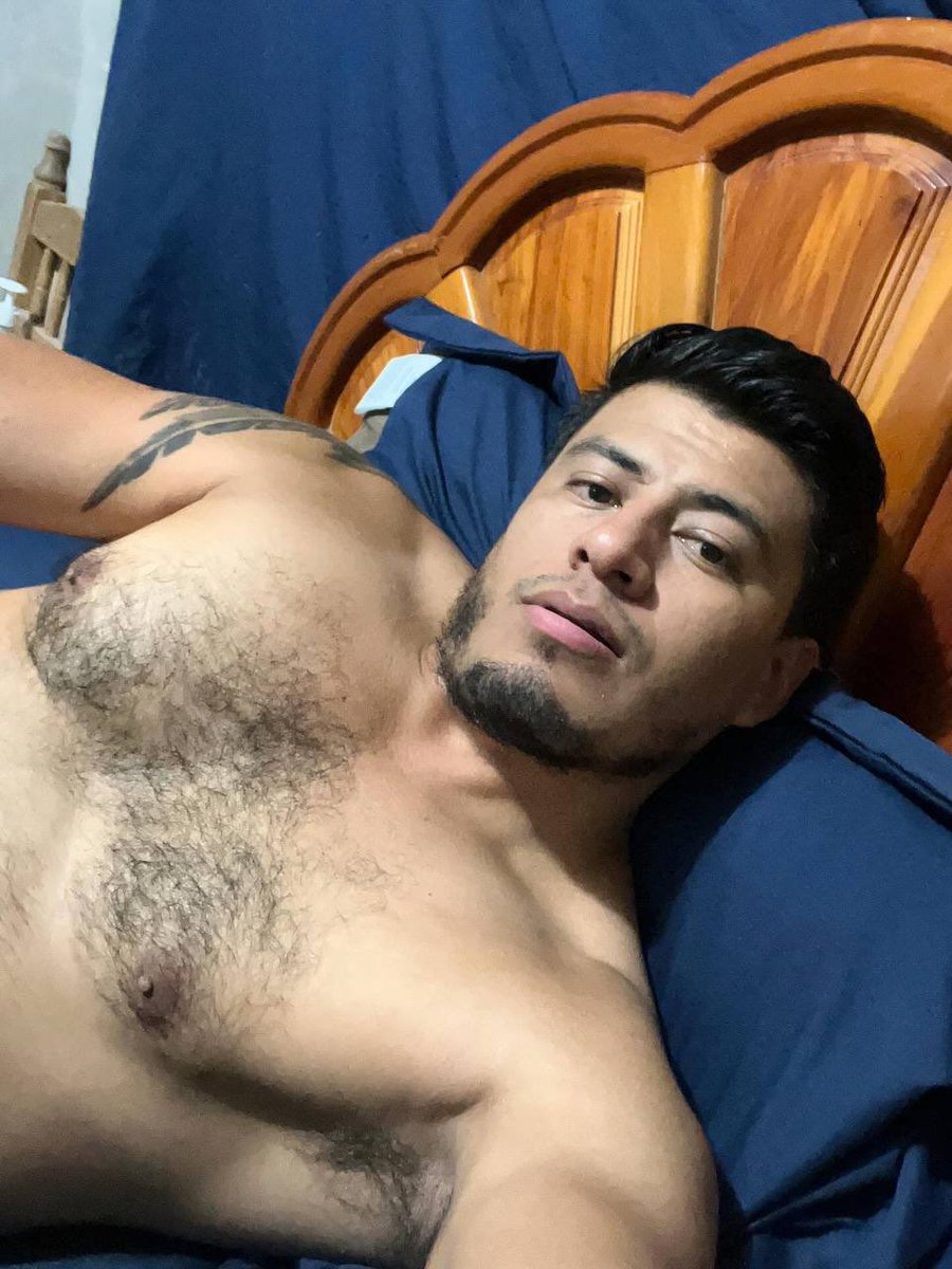 ingeram1313's tweet photo. Pasivo que se dejan agarrar como uno quiere 🥵 Uff manden md 😈

Video completo  sin censura Telegram + información por MD 📩💰

BANCOS | Mercado pago | PayPal | oxxo https://t.co/RLnQmnUkts