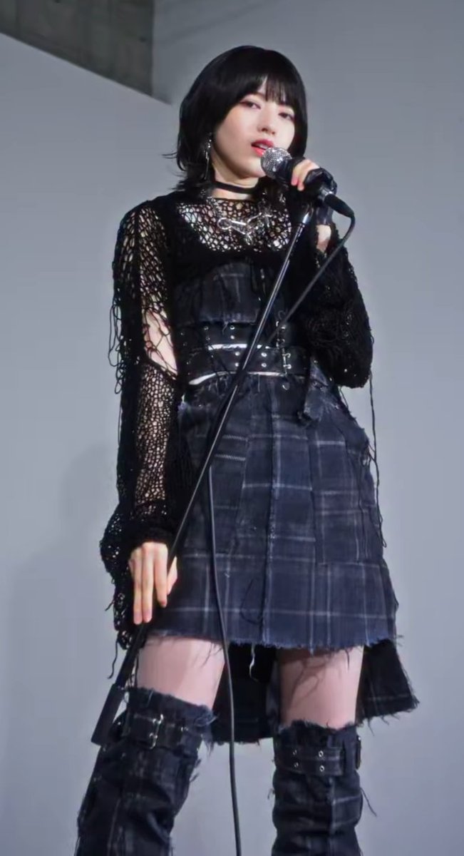 mondeoki's tweet photo. alternatively, this woo with the nails and distressed mesh top and the skirt + boots..... HASHTAG YEAH......... https://t.co/7HGxjd8zVT