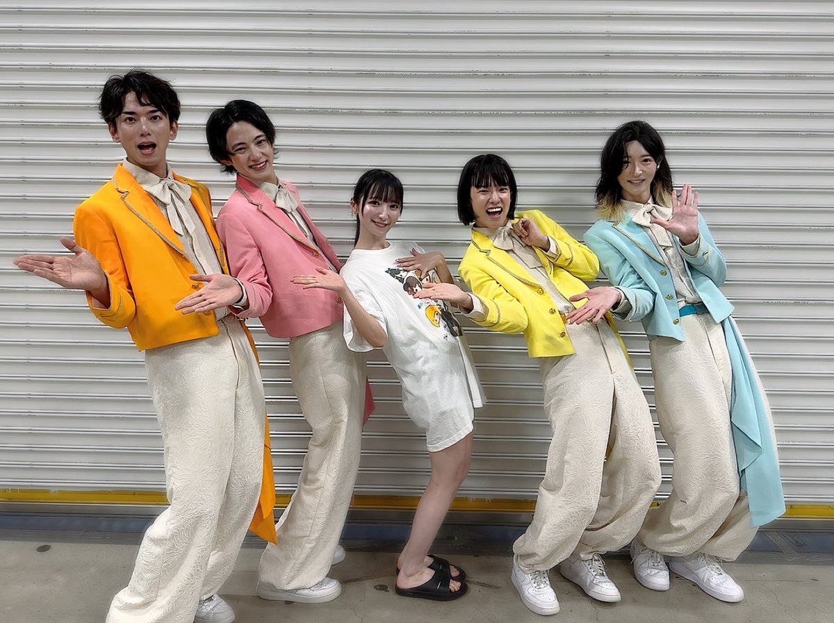 onigiri_0724's tweet photo. 一般平均代表の
身長156cm/体重52kg
とモナキさん。

皆さんスタイル良くてびっくりした https://t.co/qhAXCY8sRI