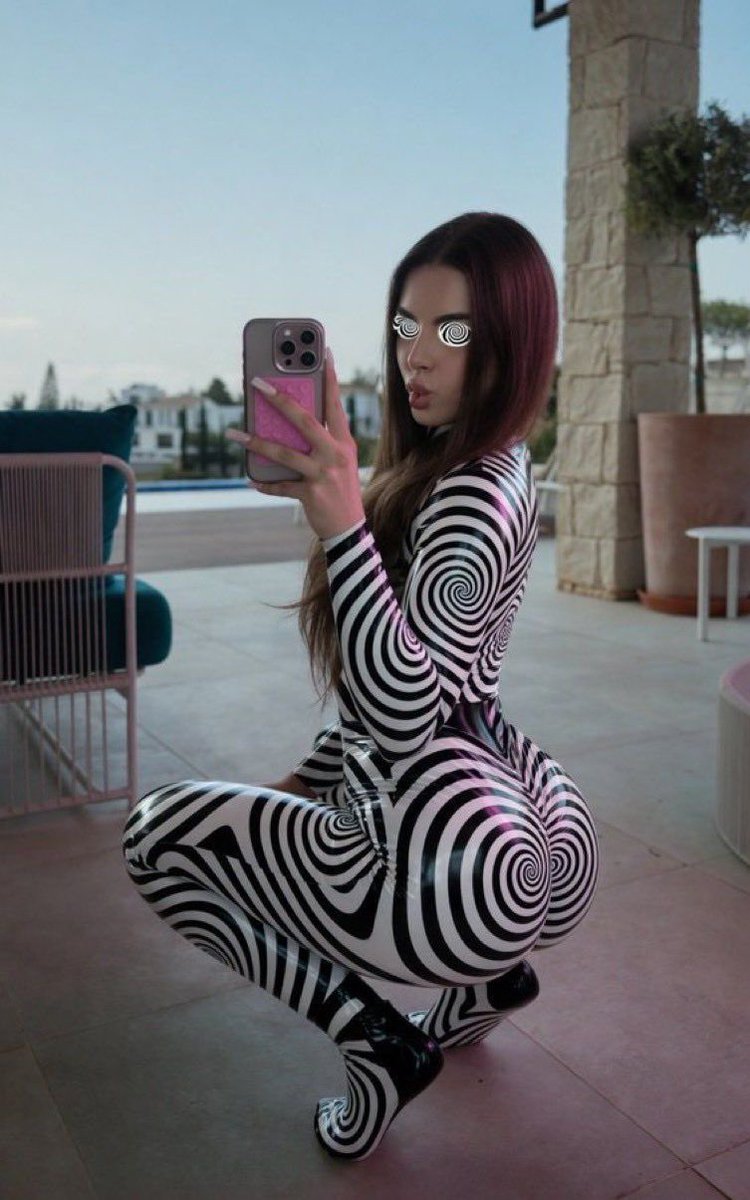 hypnodude2247's tweet photo. @Degen4celebs is my superior 
I’m such a retard Conner for them 
They make me such a faildomme https://t.co/ASy01UdBCN