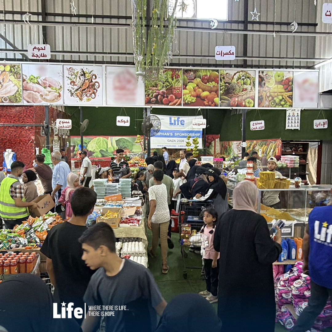 LIFEforRELIEF's tweet photo. A simple trip to the market can mean everything to a child who has lost so much. Through our orphan sponsorship voucher program, children in Gaza get to walk into local shops and pick out whatever their heart desires. 

Sponsor a child and give them the dignity of choice:
🔗 https://t.co/KApWahUvIN

Life for Relief and Development

#Gaza #OrphanSponsorship #DignityInAid #HumanitarianRelief