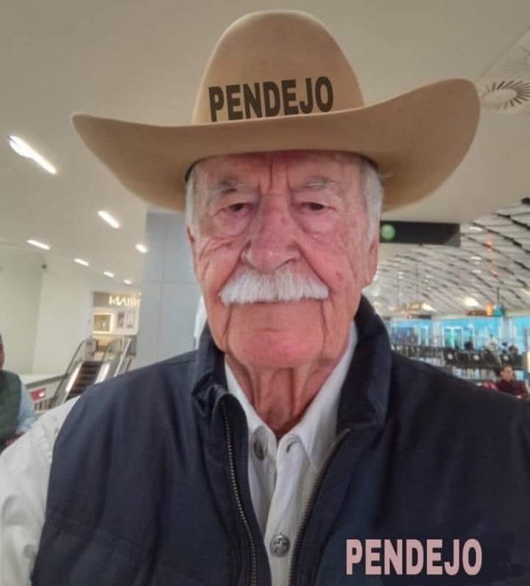 elpepeastorg's tweet photo. ?  Tu crees que Vicente Fox  haya Sido es presidente más pendejo de México https://t.co/3zDVOSHX9n