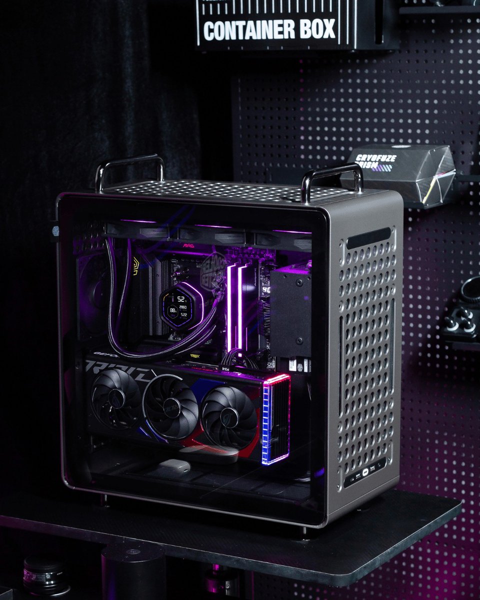 CoolerMaster's tweet photo. A lot of hardware. Not a lot of wasted space. 👀  

Built inside the QUBE 540 with the MasterLiquid Core Nex Digital keeping things cool and system stats visible at a glance.  

Would you put this one on your desk?  

#CoolerMaster #QUBE540 #PCBuild https://t.co/4UpaiIs6gC