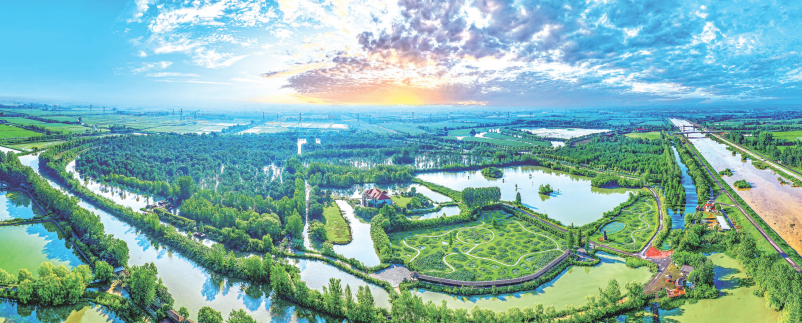 Meihao_Chuzhou's tweet photo. Meet Chuzhou: A City on the Move
EP.05 A City Growing Green
Mountains and rivers, forests and wetlands, photovoltaics and green industries…
In Chuzhou, the city is exploring a new balance between urban development and ecological protection.
From ecological restoration in Langya Mountain and wetland conservation to the development of green industries, green development is becoming an integral part of the city's growth.
#CharmingChuzhou #醉美滁州 #DiscoverChuzhou #ProsperousChina #GreenChina2030