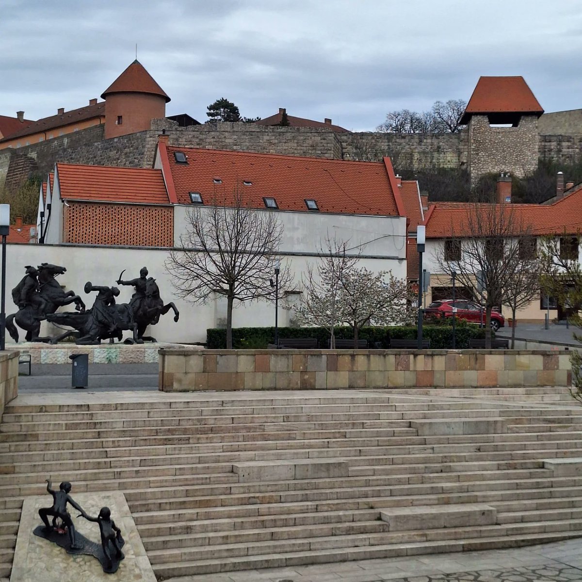 FredericTeqzlp's tweet photo. Hello, Eger. https://t.co/ZgzbO8z7Y9
