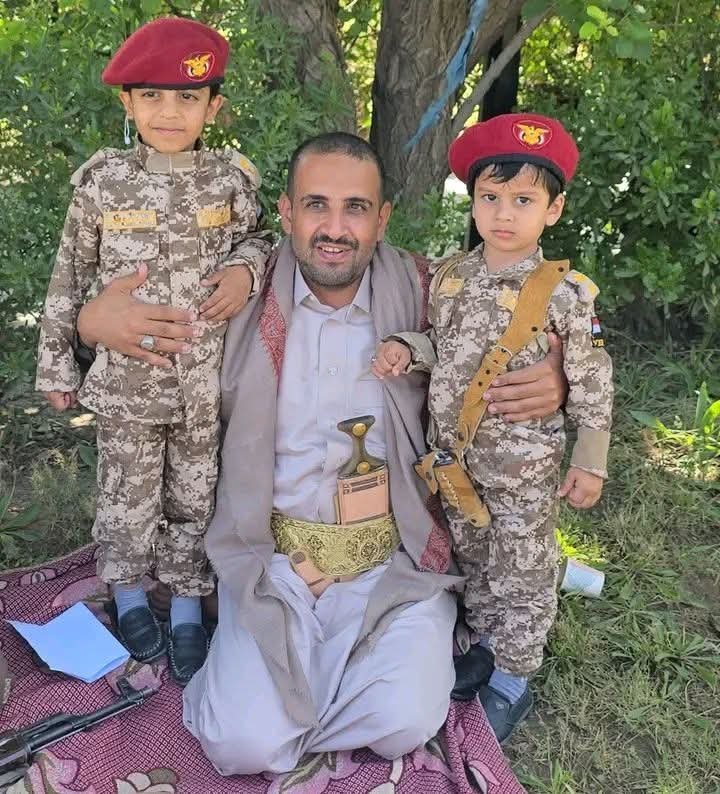 shhtxg's tweet photo. 🌿 أجمـل صـورة لهـذا اليـوم ♥️💚

الشهيـد المجاهـد
محمـد عبدالڪريـم الغمـاري
• رضـوان الله عليـه •

«مضى للشهادةِ، والخلودُ مُقامُهُ
فطابَتْ لهُ في الخالدينَ مُقامُهُ

توارى الثرى جسدًا، وأبقى مآثرًا
تُضيءُ على مرِّ الزمانِ حُسامُهُ»

⚘ ترحّمـوا عليـه يا ڪِـرام ⚘ https://t.co/4B2MBnUKwr