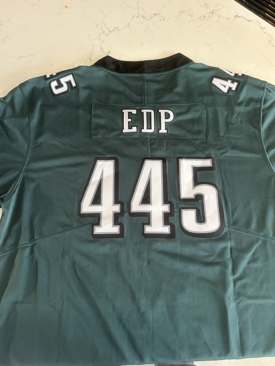 MeanGreenLuke's tweet photo. Be prepared when I steal your girl in my jersey. #hoesmad https://t.co/Iqwc8NU13Q