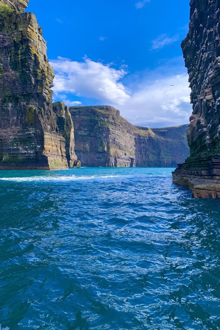 elyradream's tweet photo. Cliffs of Moher, Ireland https://t.co/HDtQnjEwO7