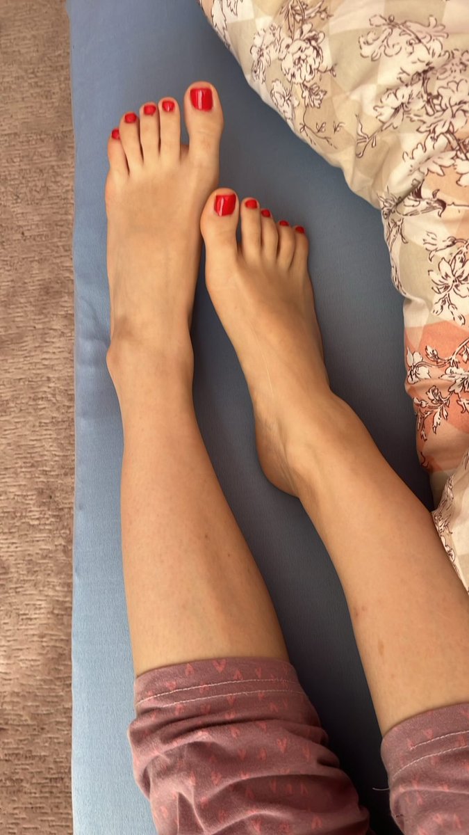 dilflover69's tweet photo. @hIbuyfeetpics https://t.co/8lG2kLNT8x