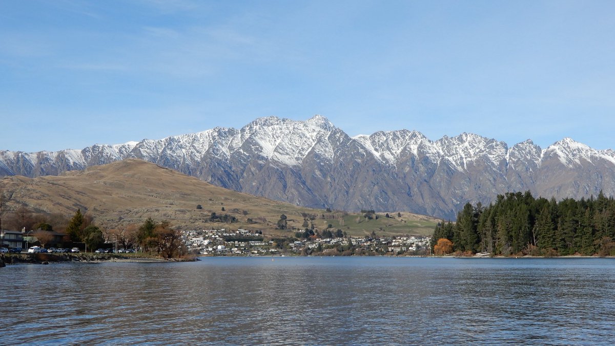 ex_chika's tweet photo. Good morning Queenstown🌏 https://t.co/c9h71Fn0Ui
