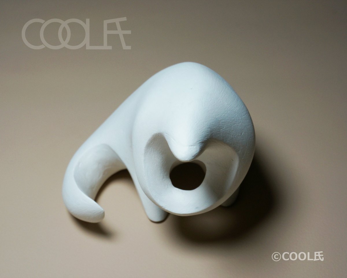 COOL90604977's tweet photo. 小さな動物のオブジェ「Mini Animal Object」シリーズ
シンプルな「センザンコウ」の基本形ができました。
あと少し細部を仕上げてゆきます。
今回は、ウロコをケガかずシンプルに仕上げます。
#センザンコウ
#MiniAnimalObjet https://t.co/OmZtslYQaJ