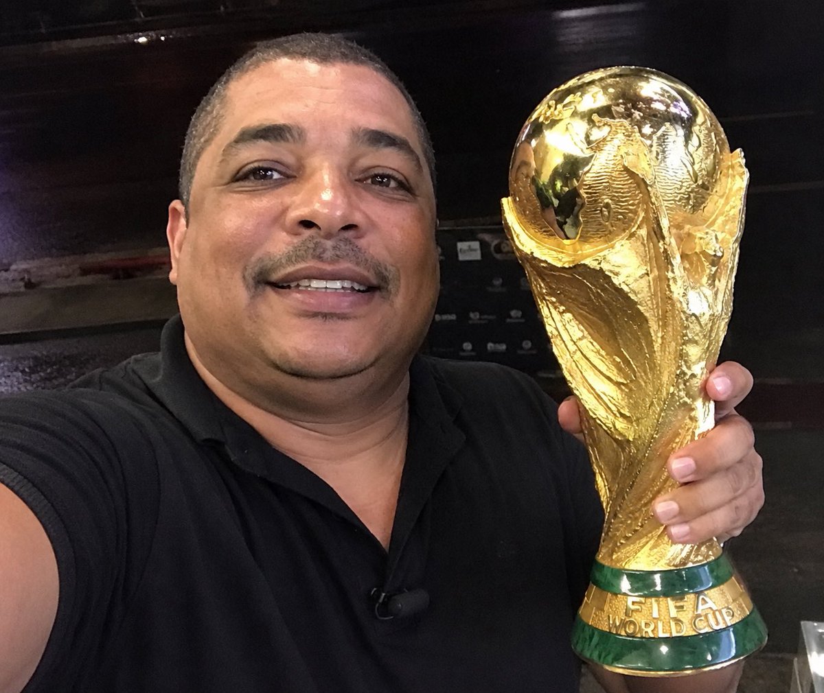 eunaimersonn_'s tweet photo. @futebol_info Se o vampeta respondesse assim, seria absolute cinema https://t.co/beFYwYY8br