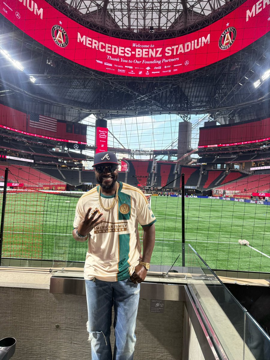 DatDudeBP's tweet photo. In my United era⚽️

Special thanks to @ATLUTD &amp; @WWE for showing us love at our first soccer game. https://t.co/EBSs1mP6oA
