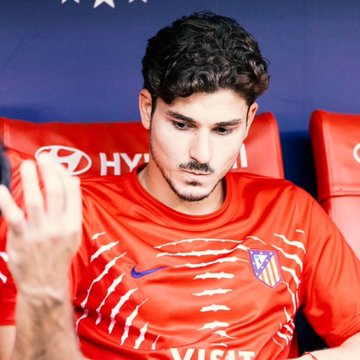 OleehSport's tweet photo. 🚨🗣️ ميكيل أرتيتا عن جوليان ألفاريز:

🇦🇷 "هل أتوقع حدوث أي شيء بخصوص جوليان ألفاريز؟ لا أعلم. هذا الأمر يعود للمسؤولين الكبار في النادي." 👀 https://t.co/9ZjuwliU8H