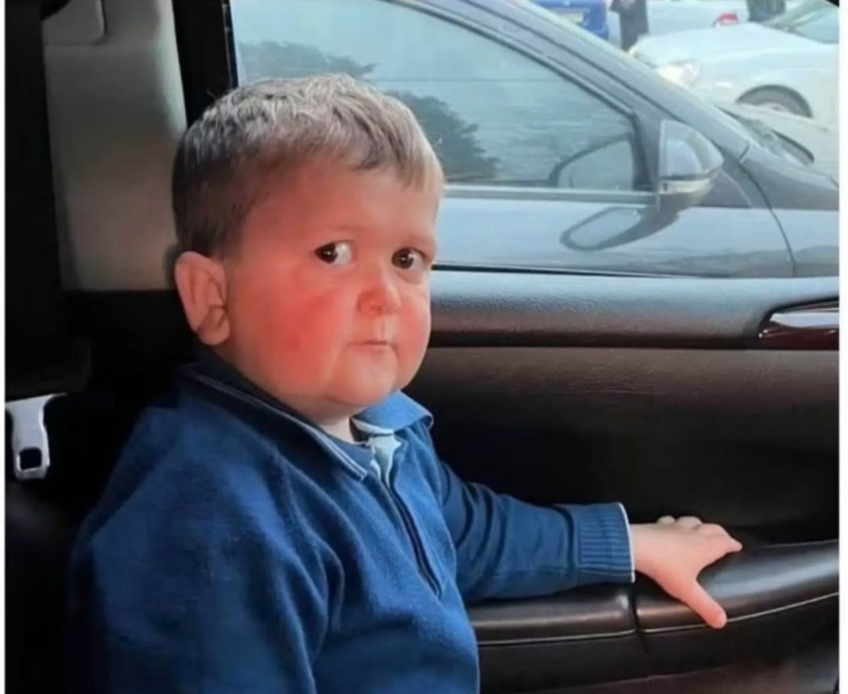 kpininimemes's tweet photo. Cuando eres hijo de Lizbeth y ves que está defendiendo a Lindsay Clancy https://t.co/8utPU5gdSC