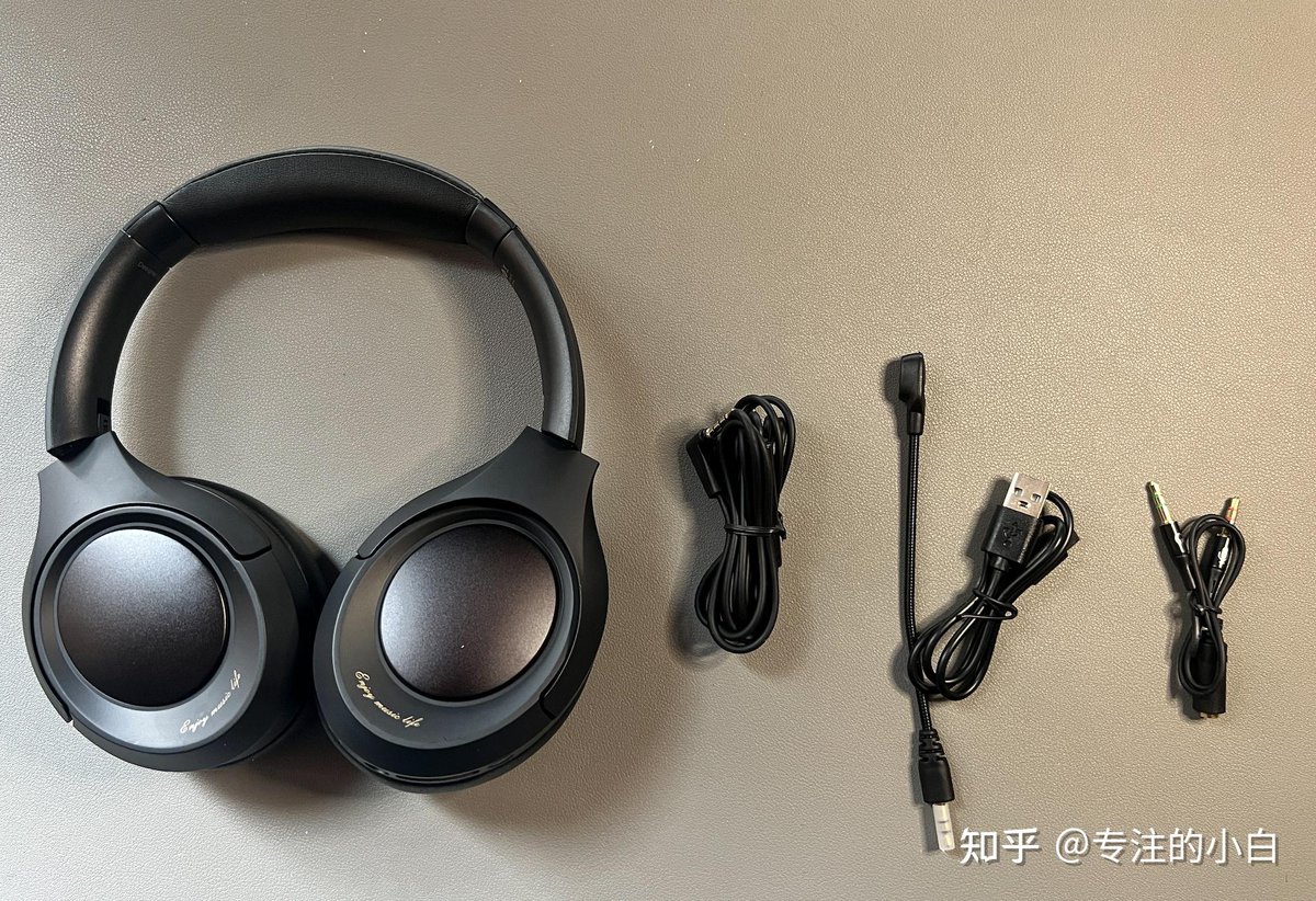 SBidhawat's tweet photo. Just unboxed my long-awaited wireless noise-canceling headphones! The packaging was so sleek, and they sound way better than I expected—worth the wait! , https://t.co/1OBP7Oo6kb
