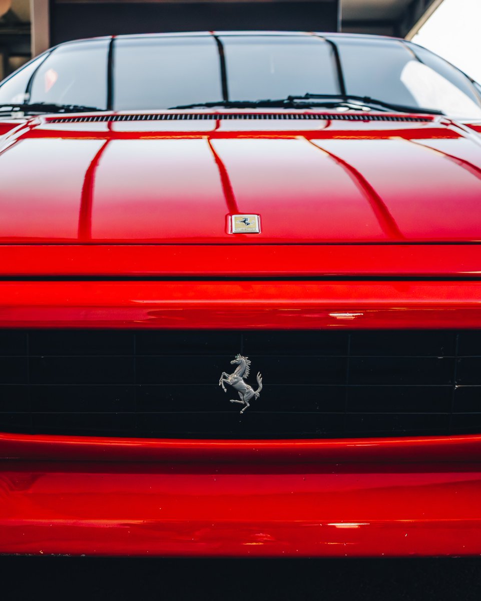 ConsuelaRoactp's tweet photo. Few things appeal to me more than a beautiful classic Ferrari. https://t.co/qV4EfOX2H4